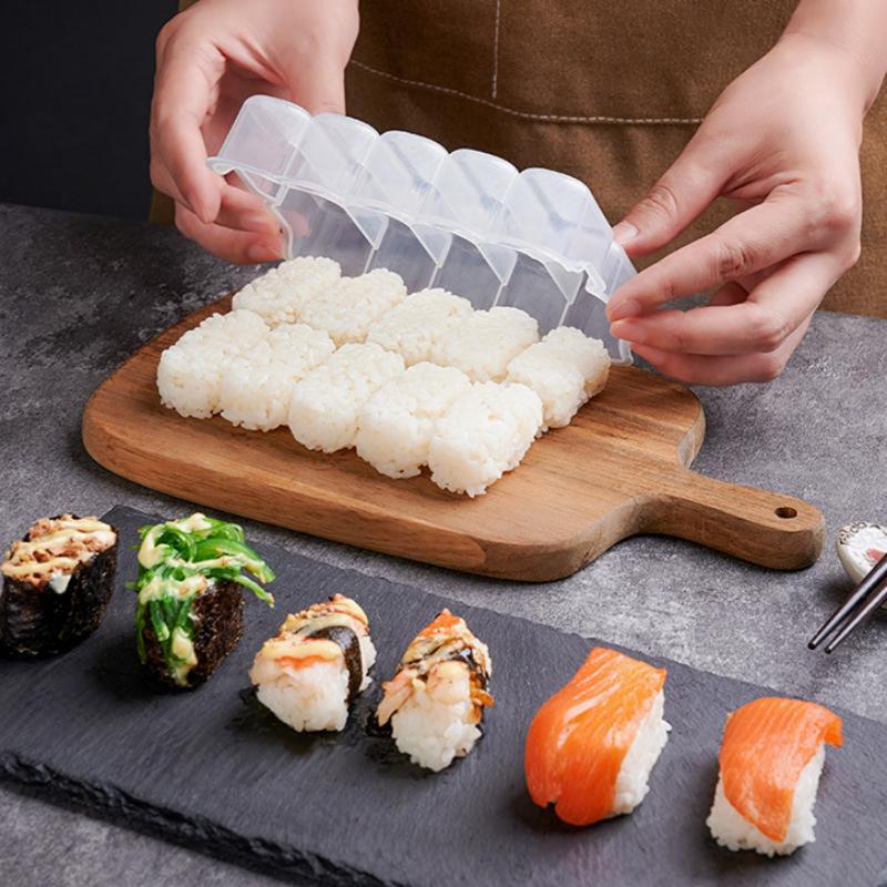 Grids Rice Ball Mold With Rice - Rice Ball Mold recension och pris